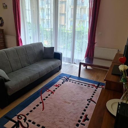 Comfortable Apartment! Praag Buitenkant foto